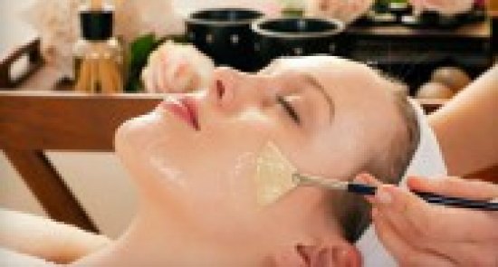 1 hr 45 min Organic Facial & Massage