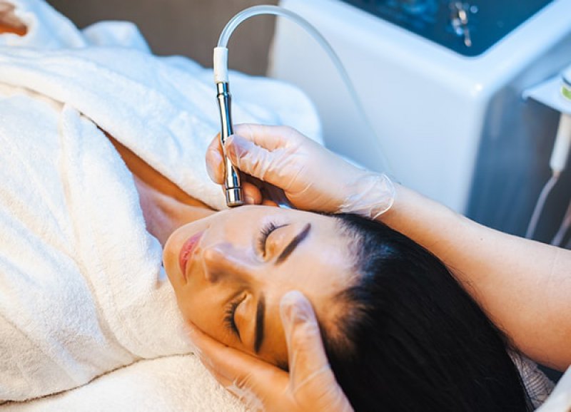 MICRODERMABRASION FACIAL