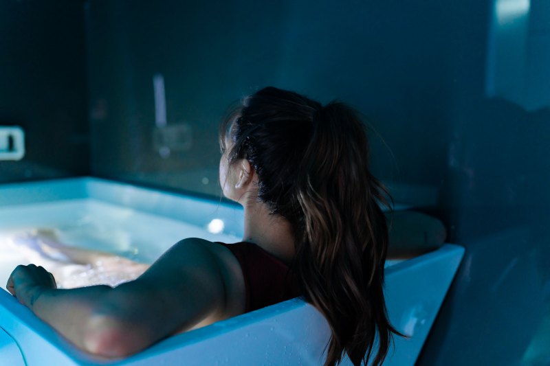 (2) Sessions - 45-Minutes Hot and Cold Contrast Therapy (Infrared Sauna and Cold Plunge)