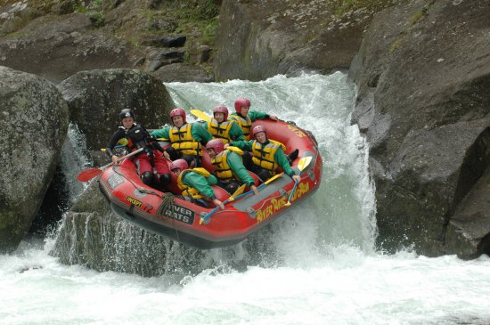 Wairoa Rafting Grade 5