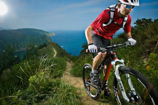 2 hour mountain biking including bike hire